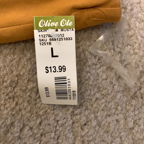 Pencil Skirt - Picture 2 of 3